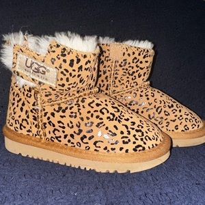 Off brand UGG
